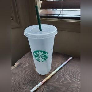 Starbucks Reusable Cold Drink Cup with Lid And Straws